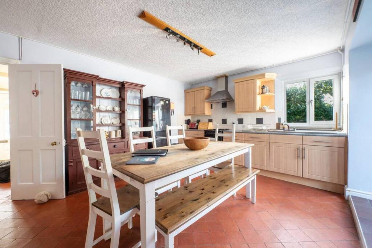 Cosy Welsh Cottage In St Davids Centre With Garden Eksteriør bilde