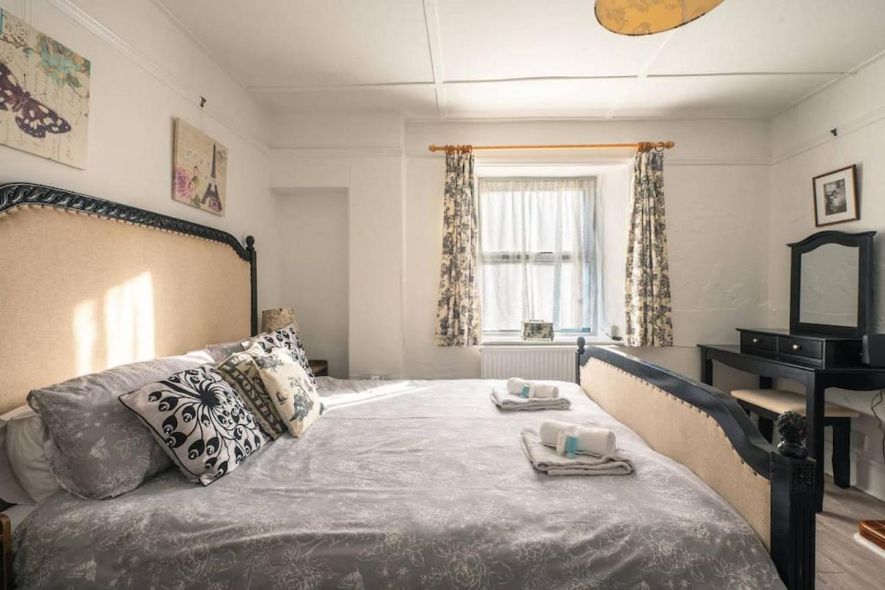 Cosy Welsh Cottage In St Davids Centre With Garden Eksteriør bilde