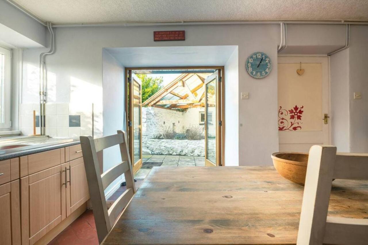 Cosy Welsh Cottage In St Davids Centre With Garden Eksteriør bilde